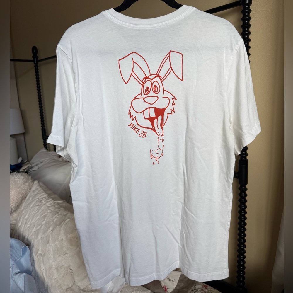 NIKE SB White T-Shirt with Red Rabbit Graphic
